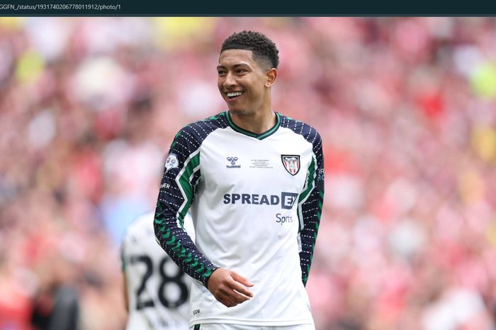 Borussia Dortmund dikabarkan sukses mengamankan adik Jude Bellingham, Jobe Bellingham.