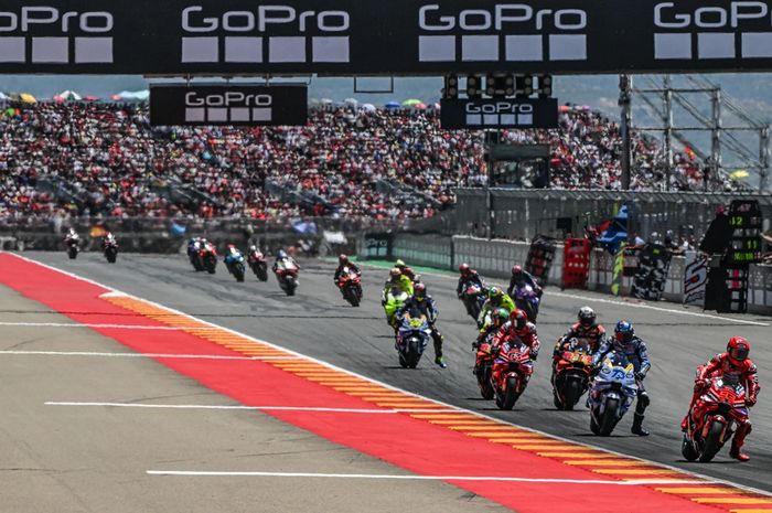 Satu duel yang terjadi di MotoGP Aragon 2025 mendapat sorotan dari Dani Pedrosa.