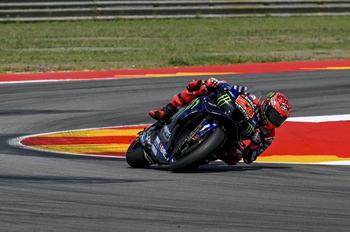 Pembalap Monster Energy Yamaha, Fabio Quartararo, saat menjalani tes MotoGP Aragon, Senin, 9 Juni 2025
