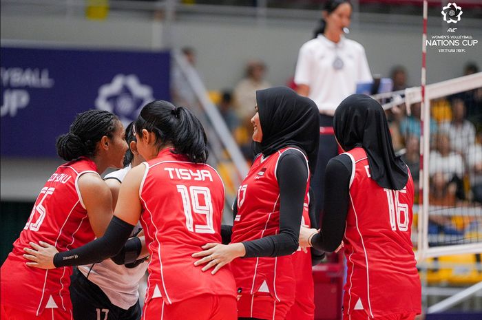 Selebrasi tim voli Indonesia saat meraih poin melawan Mongolia pada AVC Nations Cup 2025