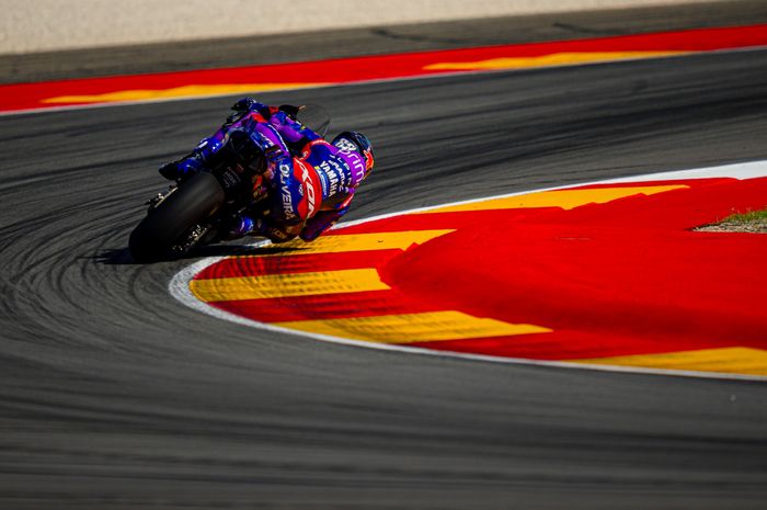 Pembalap Prima Pramac Yamaha, Miguel Oliveira, pada tes MotoGP Aragon 2025, Senin, 9 Juni 2025