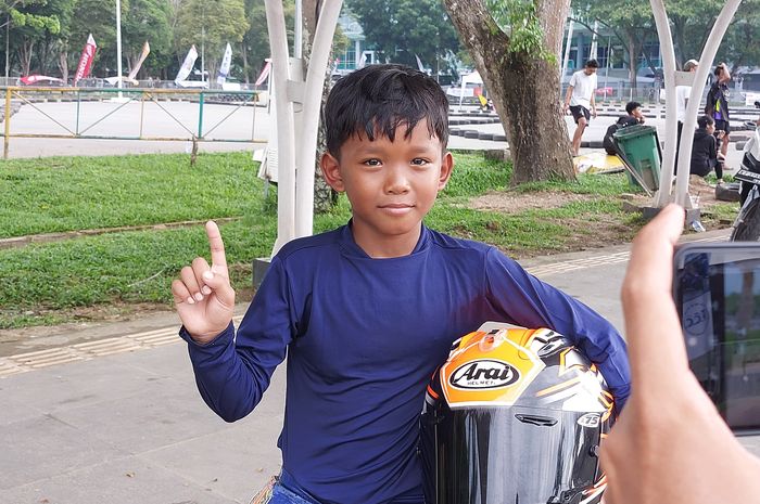 Affan Kahalaf Firdaus jadi pembalap termuda di ajang Honda Dream Cup 2025 seri Samarinda.