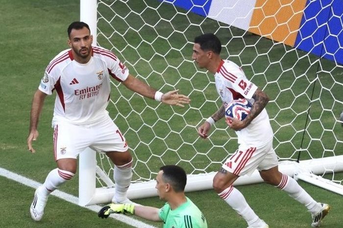 Bersama Nicolas Otamendi, Angel Di Maria mencetak gol yang membawa Benfica menahan Boca Juniors 2-2 di Grup C Piala Dunia Klub 2025, Senin (16/6/2025) di Miami. 