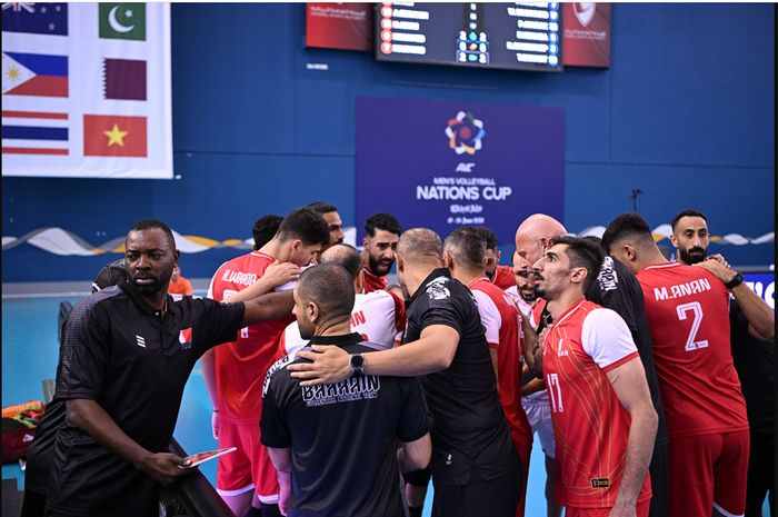 Persiapan terakhir tim voli putra Bahrain saat melawan Thailand pada AVC Nations Cup 2025, Rabu (18/6/2025)