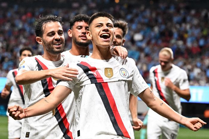 Claudio Echeverri mencetak gol freekick seperti Lionel Messi saat Man City menang 6-0 atas Al Ain di Piala Dunia Klub 2025, Senin (23/6/2025) pagi WIB.