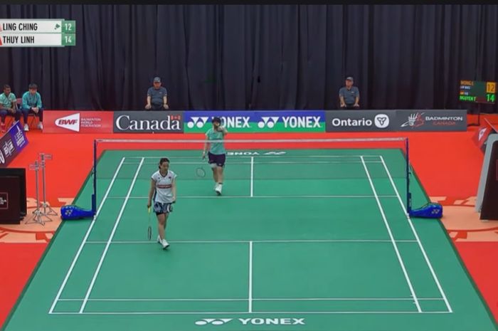 Momen pertandingan tunggal putri Malaysia, Wong Ching Ling melawan Nguyen Thuy Linh pada perempat final Canada Open 2025.