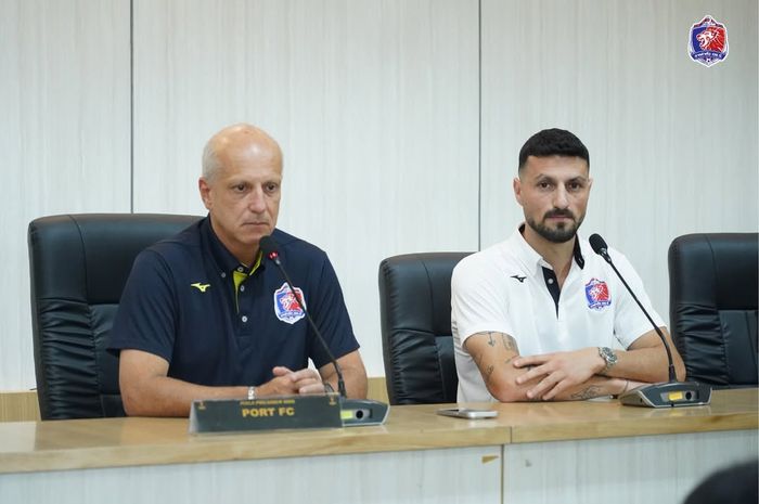 Pelatih Port FC, Alexandre Gama.