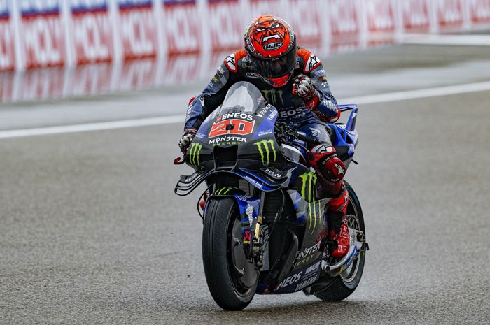 Pembalap Monster Energy Yamaha, Fabio Quartararo saat tampil pada sesi sprint race MotoGP Jerman 2025, Sabtu (13/7/2025)