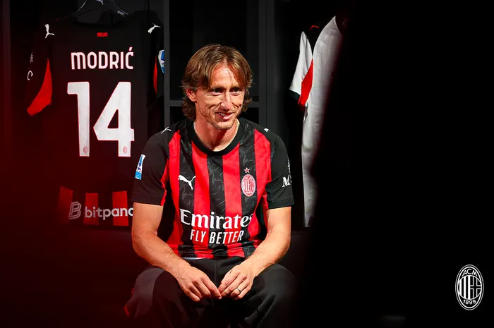 Luka Modric resmi bergabung dengan AC Milan dan memasang target minimal untuk lolos ke Liga Champions, lalu memenangi gelar.