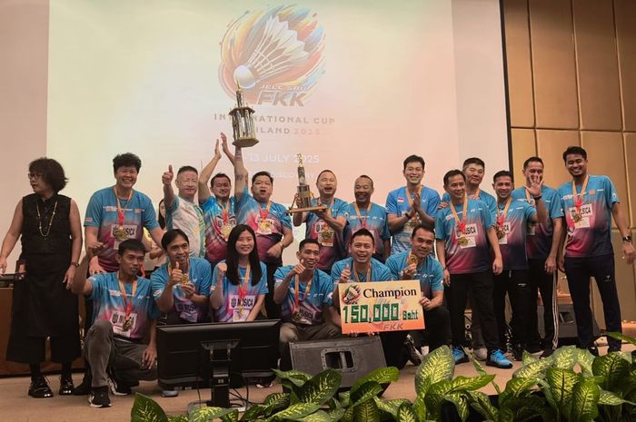 Tim Musica TH Arena Indonesia merayakan gelar juara yang diraih dari Jele SBU FKK International Cup Thailand 2025 di Bangkok, Thailand, 13 Juli 2025.