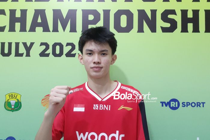 Tunggal putra Indonesia, Richie Duta Richardo, setelah turut mengantarkan kemenangan Indonesia atas Singapura pada laga ketiga Grup B Kejuaraan Asia Junior 2025 di GOR Indoor Manahan, Solo, Sabtu (19/7/2025).