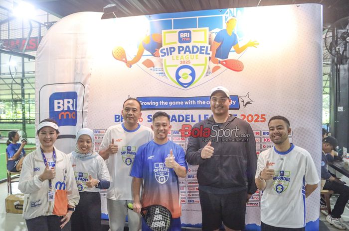 Menteri Pemuda dan Olahraga Republik Indonesia, Dito Ariotedjo, saat menghadiri acara turnamen padel bertajuk Sip Padel League 2025