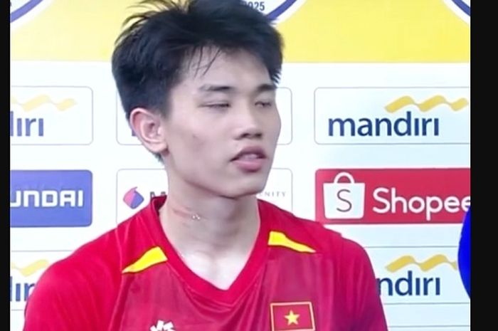 Striker Timnas U-23 Vietnam Nguyen Dinh Bac yang diklaim telah dicekik pemain Indonesia di final ASEAN Cup U-23 2025.