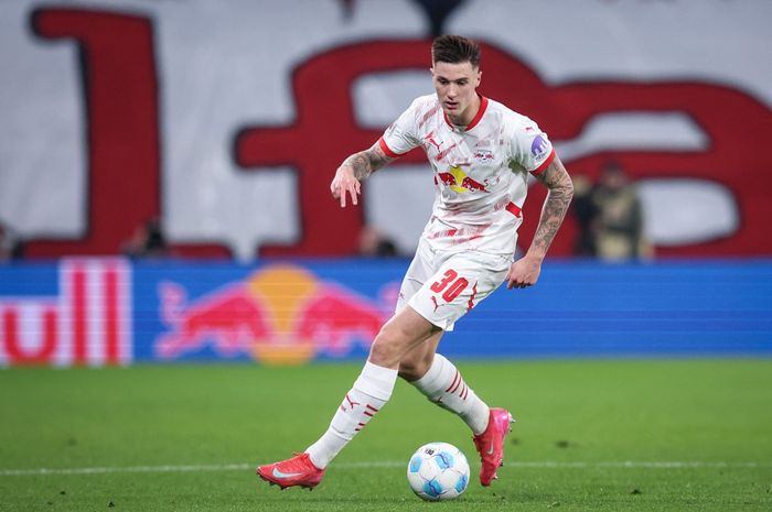 Benjamin Sesko bakal membuat Man United memiliki trio mengerikan.