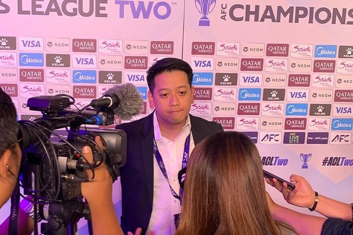 Deputi CEO PT Persib Bandung Bermartabat, Adhitia Putra Herawan buka suara terkait kondisi rumput Stadion Gelora Bandung Lautan Api yang mendapatkan kritikan.
