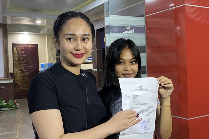 Denise Chariesta saat dijumpai di Polres Jakarta Selatan pada Jumat (22/8/2025) malam.