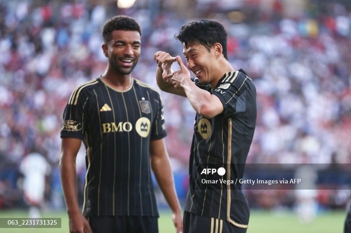 Bintang Los Angeles FC, Son Heung-min, melakukan selebrasi usai mencetak gol ke gawang FC Dallas.