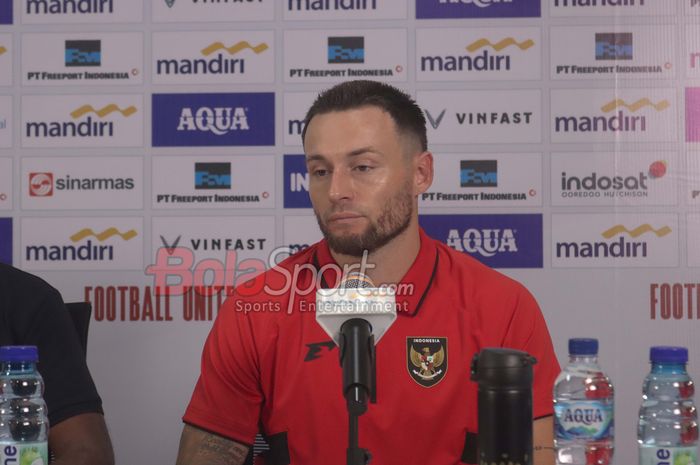 Jelang lawan Irak di laga kedua putaran keempat Kualifikasi Piala Dunia 2026. Pemain Timnas Indonesia, Marc Klok, mengatakan perjuangan skuad Garuda belum berakhir. 
