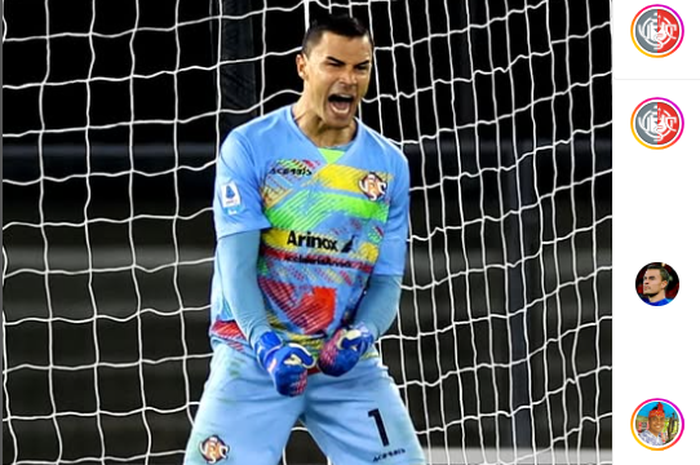 Kiper timnas Indonesia, Emil Audero, kembali tampil solid untuk Cremonese ketika menghadapi Parma dalam duel Liga Italia di Stadion Giovanni Zini (21/9/2025).