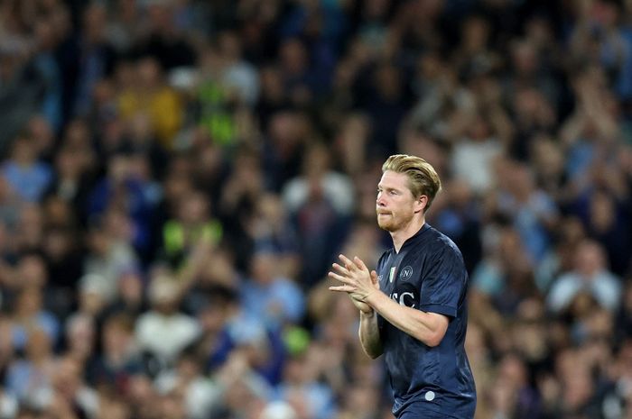 Pelatih Napoli, Antonio Conte, membeberkan alasannya merusak reuni Kevin De Bruyne dengan Manchester City.