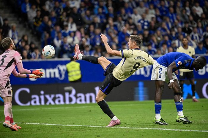 Barcelona berhasil membawa pulang tiga poin usai mengalahkan Real Oviedo lewat aksi comeback cemerlang, Jumat (26/9/2025).