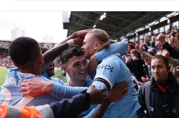 Erling Haaland mencetak gol saat membantu Manchester City melibas Brentford dalam lanjutan Liga Inggris, Minggu (5/10/2025) malam WIB.