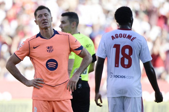 Robert Lewandowski akan melewatkan beberapa laga bersama Barxelona karena cedera.
