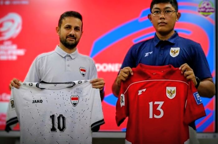 Timnas Indonesia bakal mengenakan jersey kandang (merah) saat melawan Irak.