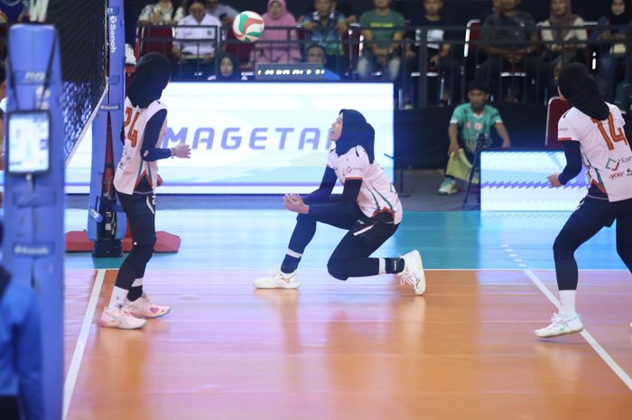 Aksi Megawati Hangestri Pertiwi bersama Bank Jatim saat melawan Petrokimia Pupuk Indonesia pada final four Livoli Divisi Utama 2025, Jumat (10/10/2025)