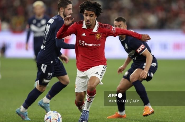 Gelandang Timnas Irak yang juga jebolan Man United, Zidane Iqbal, menjadi mimpi buruk bagi Timnas Indonesia di putaran keempat Kualifikasi Piala Dunia 2026 zona Asia.