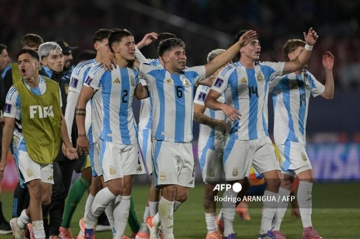 Timnas Argentina U-20 berhasil melenggang ke final Piala Dunia U-20 usai menyingkirkan Kolombia dengan keunggulan 1-0.
