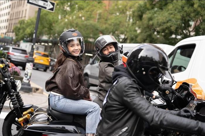 Raffi Ahmad dan Nagita Slavina rayakahn hari jadi pernikahan yang ke-11 tahun, unggah momen touring moge di New York.