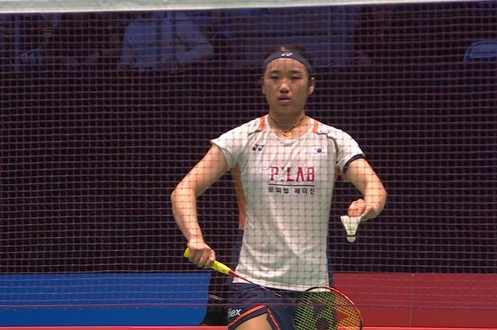 Tunggal putri Korea Selatan, An Se-young, saat menghadapi Chen Yu Fei (China) pada laga semifinal French Open 2025, Minggu, 25 Oktober 2025