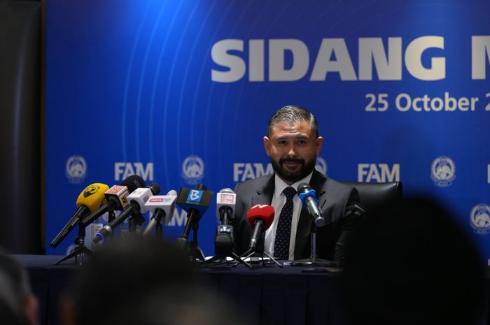 Tunku Ismail ibni Sultan Ibrahim atau dikenal sebagai Tunku Mahkota Johor (TMJ) dalam konferensi pers yang dilangsungkan pada Sabtu (25/10/2025).