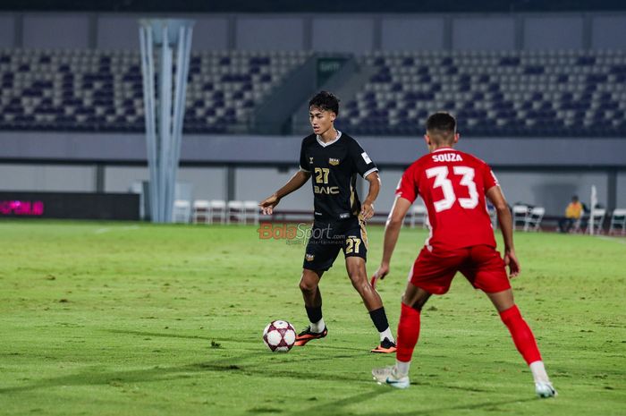 Rafael Struick mencetak gol spektakuler saat Dewa United mengunci tiga poin di laga pembuka Super League 2026/2027 di markas Persik Kediri di Stadion Brawijaya, Sabtu (5/9/2026)