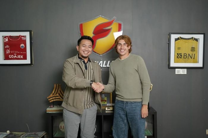 RESMI - Persija Kontrak Pemain Indonesia Berdarah Australia, Kapan Bisa Debut? - Bolasport.com