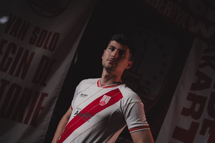 Pemain anyar Persis Solo, Luka Dumancic dikabarkan mengalami keracunan makanan jelang melawan PSM.