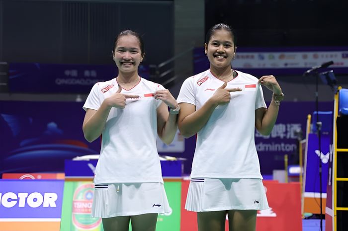 Ganda putri Indonesia, Rachel Allessya Rose/Febi Setianingrum, berpose setelah memastikan kemenangan Indonesia atas Hong Kong pada Kejuaraan Beregu Asia 2026 fase grup X, di Qingdao, China, Rabu (4/2/2026).