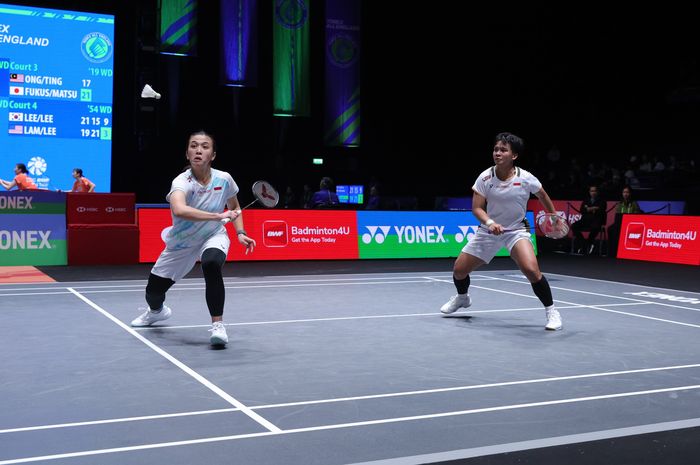 Aksi ganda putri indonesia, Febriana Dwipuji Kusuma/Meilysa Trias Puspitasari, berpose setekah kemenangan di babak 32 besar All England Open 2026 di Utilita Arena Birmingham, Inggris, Rabu (4/3/2026).