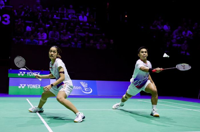 Pasangan ganda campuran Indonesia, Amri Syahnawi/Nita Violina Marwah, menambah kemenangan menuju 16 besar Kejuaraan Asia 2026.