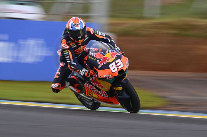 Aksi pembalap Red Bull KTM Ajo Alvaro Carpe pada Moto3 Brasil 2026, Minggu (22/3/2026)