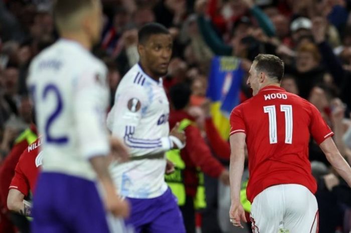 Nottingham Forest berhasil menang tipis atas Aston Villa dalam leg pertama semifinal Liga Europa 2025-2026.