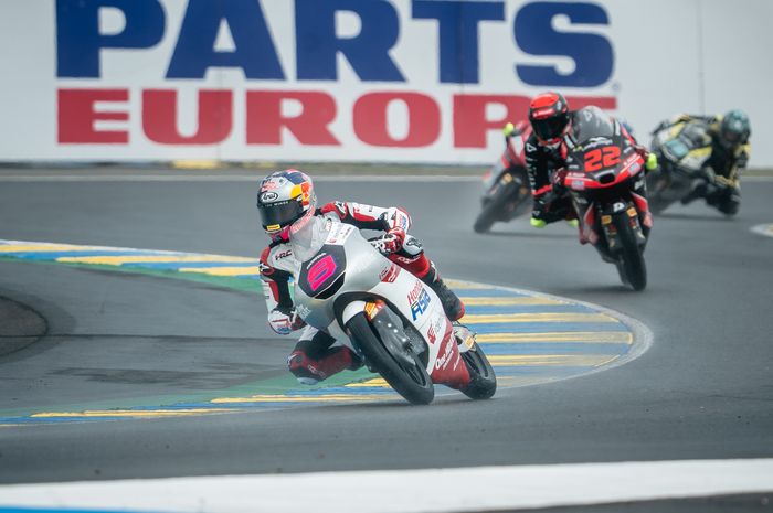 Pembalap Honda Team Asia, Veda Ega Pratama, optimistis menghadapi seri balap keenam Moto3 Catalunya 2026.