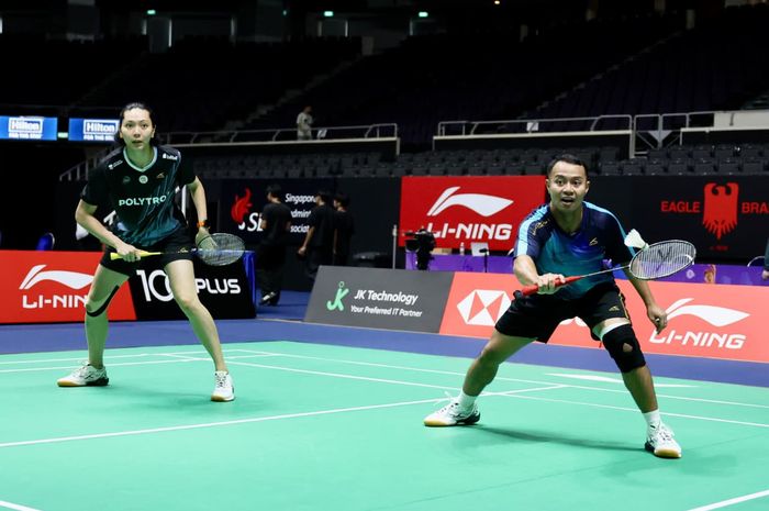 Ganda campuran Indonesia, Rehan Naufal Kusharjanto/Gloria Emanuelle Widjaja, kalah menyakitkan pada babak pertama Indonesia Open 2026.