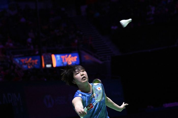 Di tunggal putri, Akane Yamaguchi dari Jepang mencapai final kelima berturut-turut setelah mengatasi perlawanan keras Putri Kusuma Wardani di semifinal Jepang Terbuka 2026.