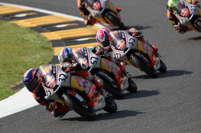 Hasil Red Bull Rookies Cup 2026 - Sempat Memimpin, Ramadhipa Finis Ke-5 pada Race 1 Seri Sachsenring - Juara.net