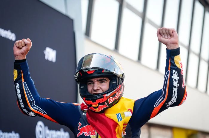 Moto3 Belanda 2026 - Masih Unggul Poin dari Veda, Manisnya Podium Ceko Bikin Brian Uriarte Makin Berapi-api - Juara.net