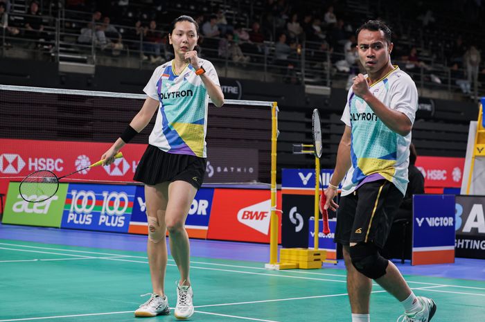Rehan Naufal Kusharjanto/Gloria Emanuelle Widjaja tak berdaya menghadapi Guo Xin Wa/Chen Fang Hui di perempat final Australia Open 2026.