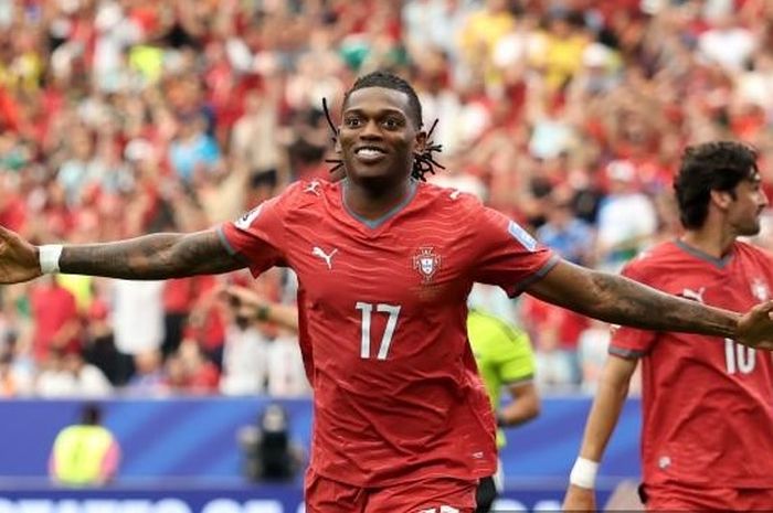 Rafael Leao, pemain sayap timnas Portugal, memastikan masa depannya bersama klub Italia AC Milan usai Piala Dunia 2026.
