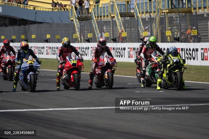 Hasil Sprint MotoGP Belanda 2026 - Trackhouse Mengganas, Marquez Finish di Belakang Bagnaia - Juara.net